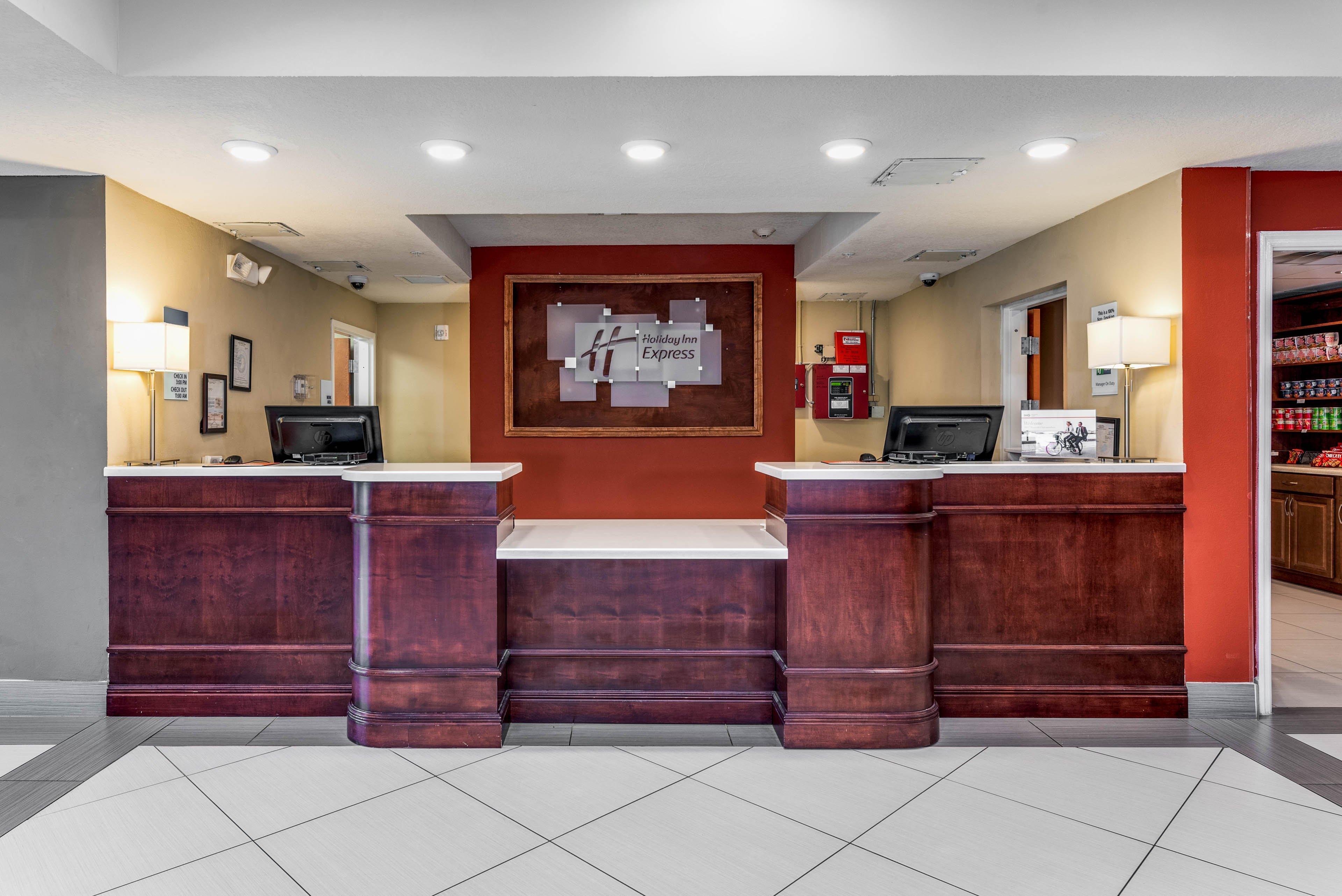 Holiday Inn Express & Suites Lantana By Ihg מראה חיצוני תמונה