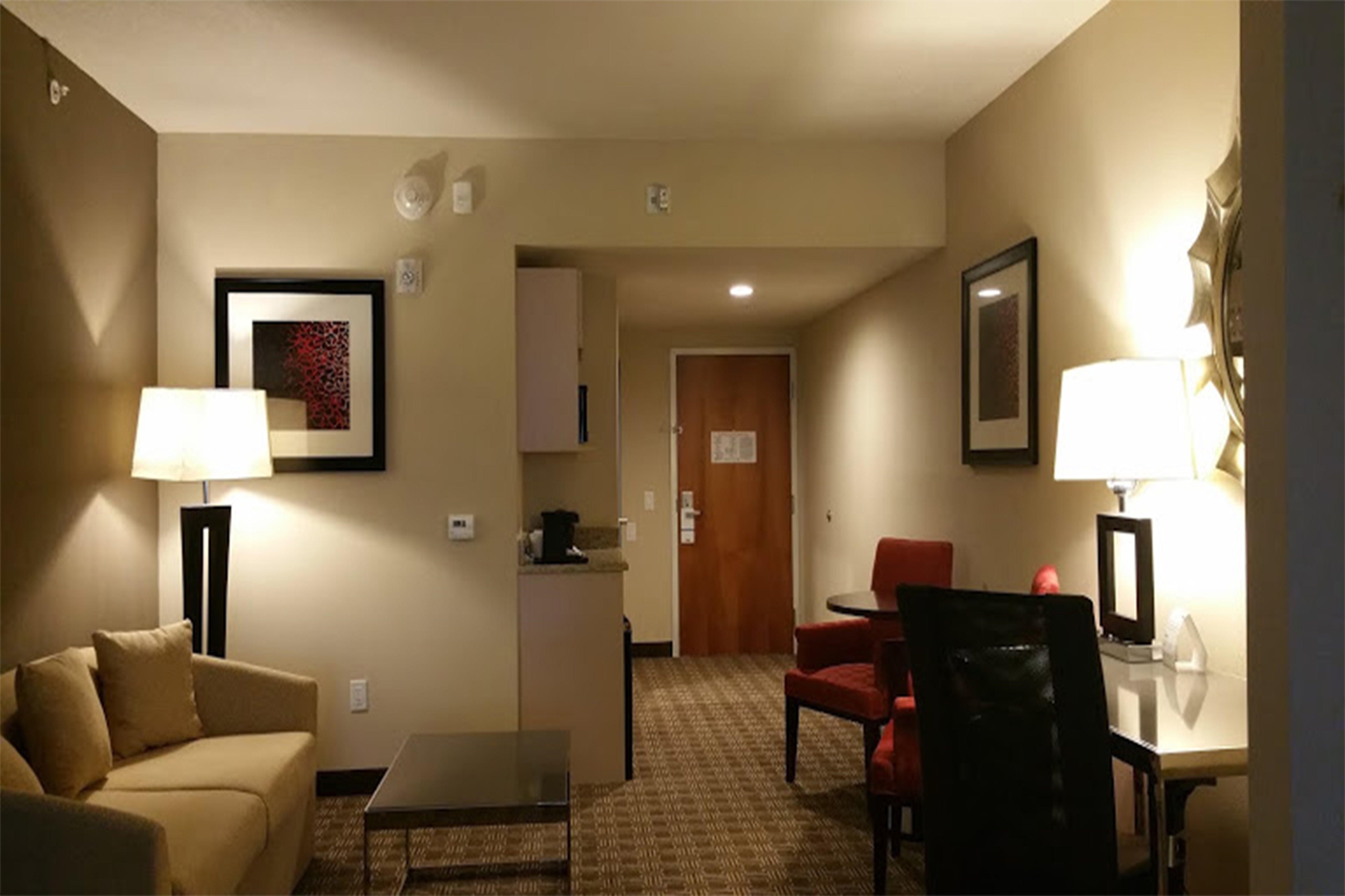 Holiday Inn Express & Suites Lantana By Ihg מראה חיצוני תמונה
