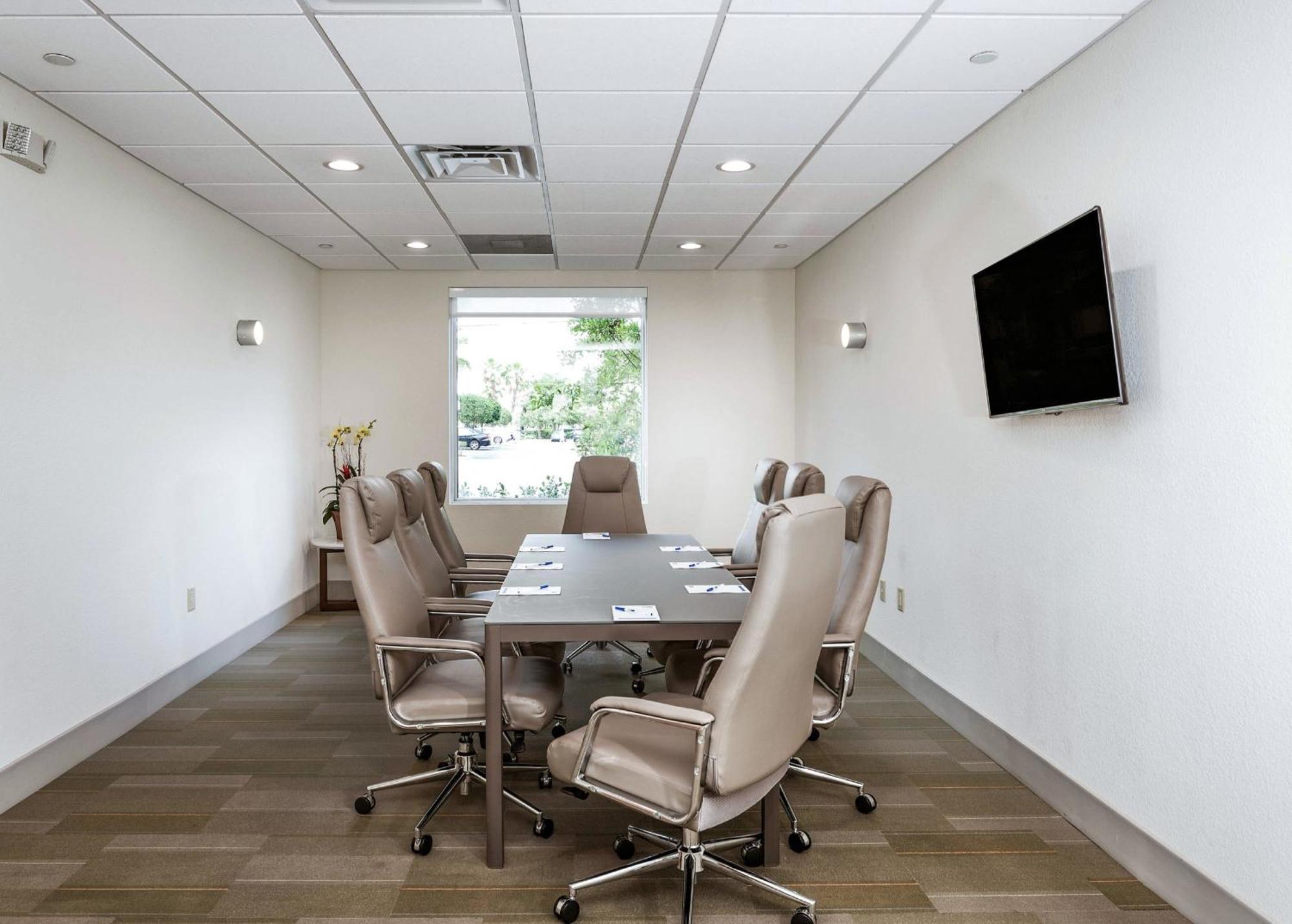 Holiday Inn Express & Suites Lantana By Ihg מראה חיצוני תמונה
